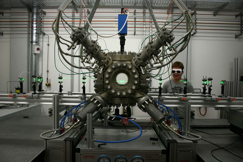 Fuel distribution by lightsheet techniques